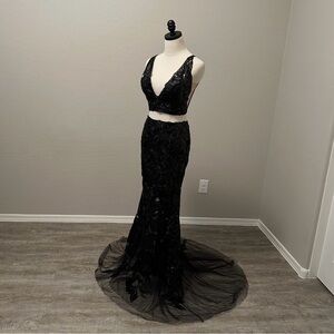 NEW JOVANI SZ 6 BLACK TWO PIECE ILLUSION SEQUIN TULLE FORMAL EVENING GOWN